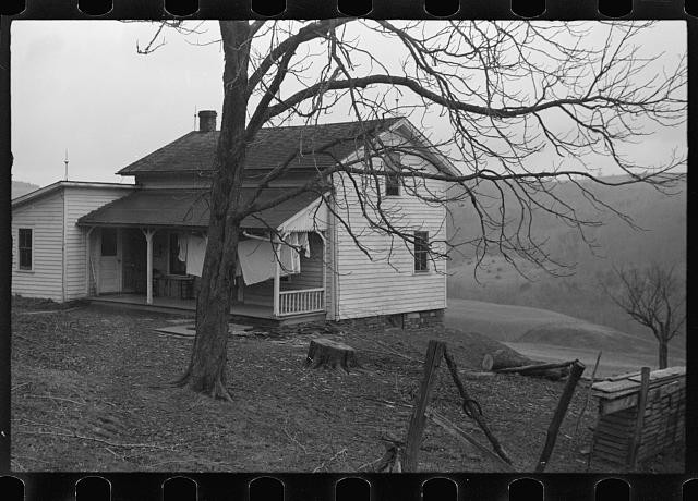 Photo:Rural Farmhouse 1930s Porch Tree Landscape Cabin Photograph