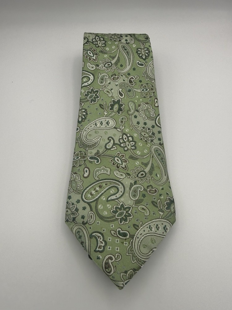 Geoffrey Beene Men’s Necktie Green Paisley Tie Handmade 100% Silk    (T376)