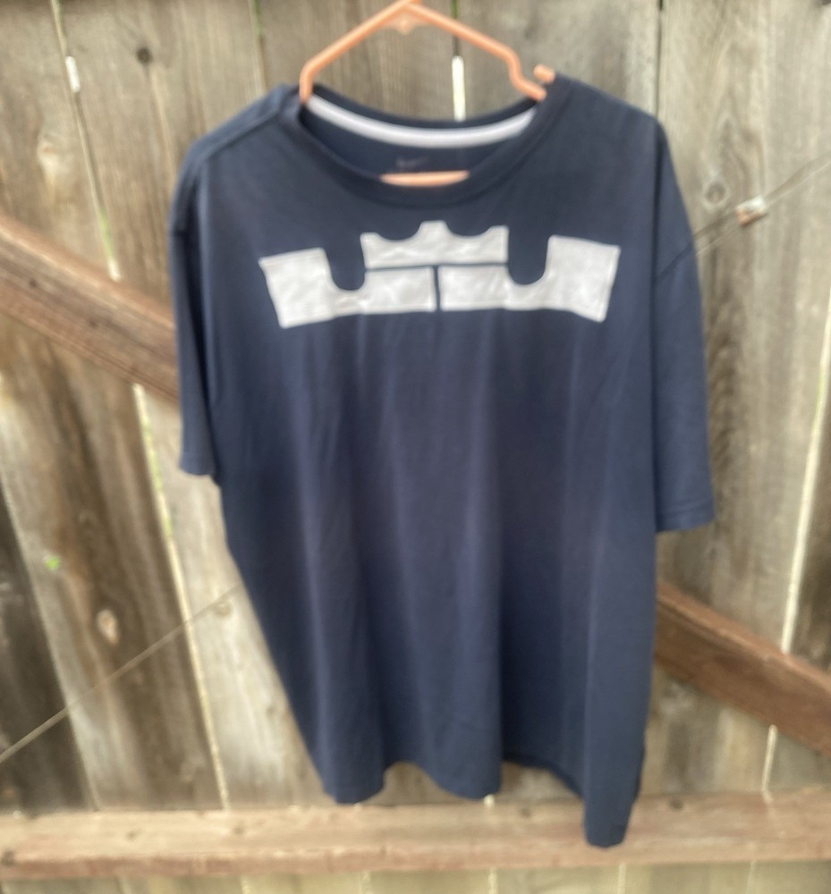 Nike LeBron James Crown Logo T-Shirt XL