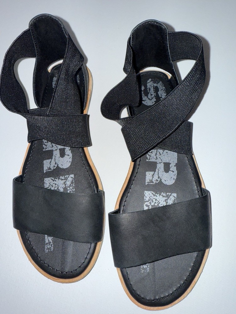 Sorel Women’s Ella II Sandals Black Leather Elastic Strappy Flat Comfort Sz 7.5