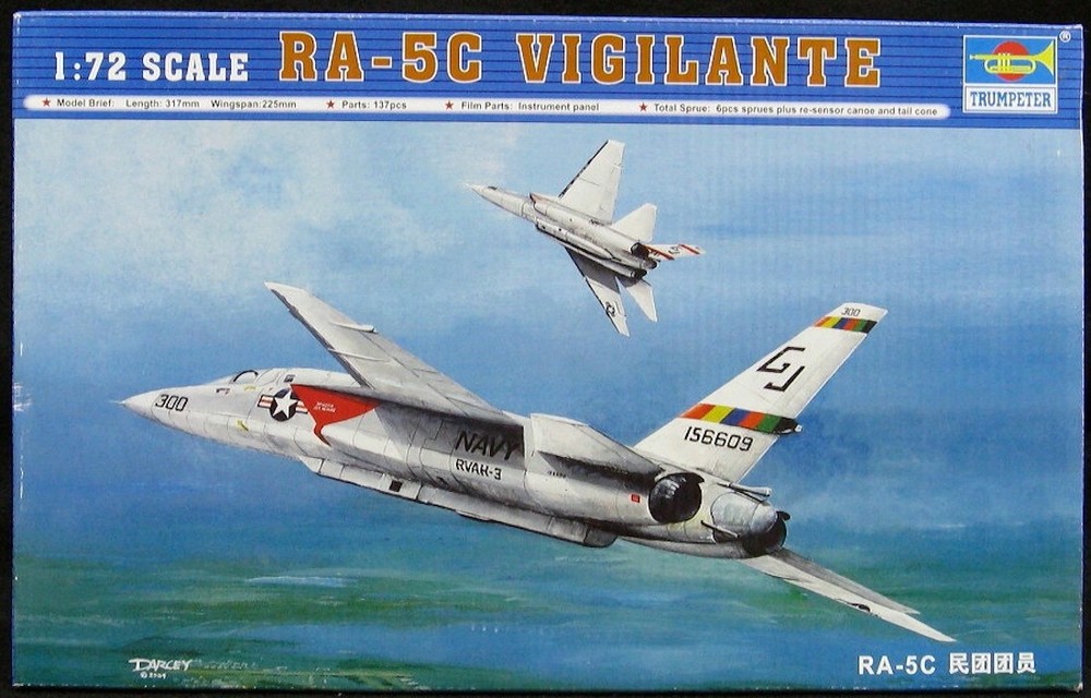 Trumpeter Models 1/72 NORTH AMERICAN RA-5C VIGILANTE *NOS*