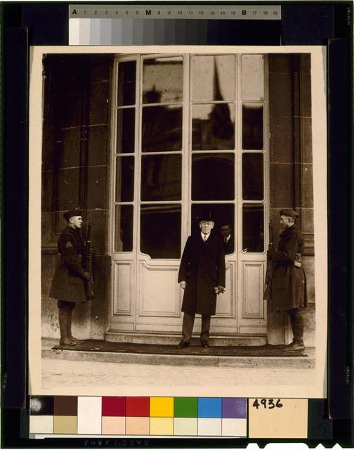 Photo:Paris France Woodrow Wilson 1919 top hat overcoat portrait
