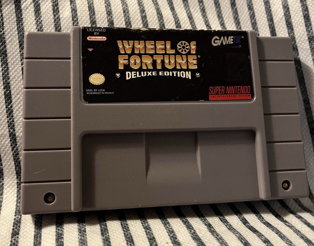 Wheel of Fortune -- Deluxe Edition (Super Nintendo Entertainment System, 1993)