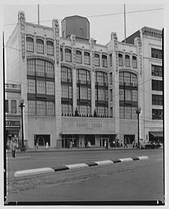 Photo:Bonwitt Teller, business in Cleveland, Ohio. Exterior
