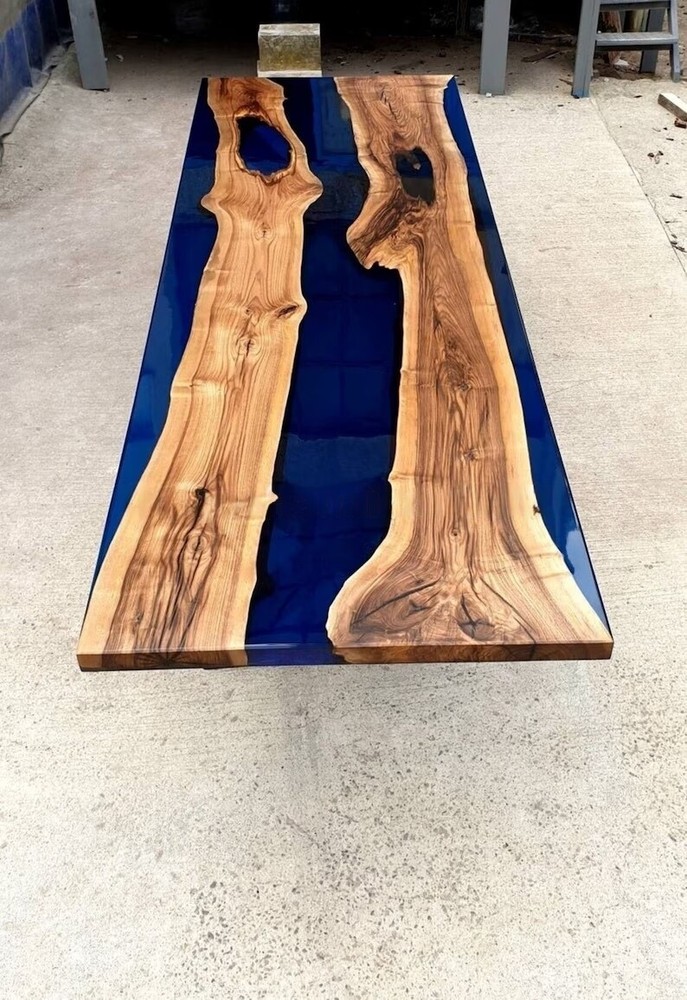 Blue Clear Epoxy Dining Table, Luxury Furniture Table, Wooden Top Table Home Dec
