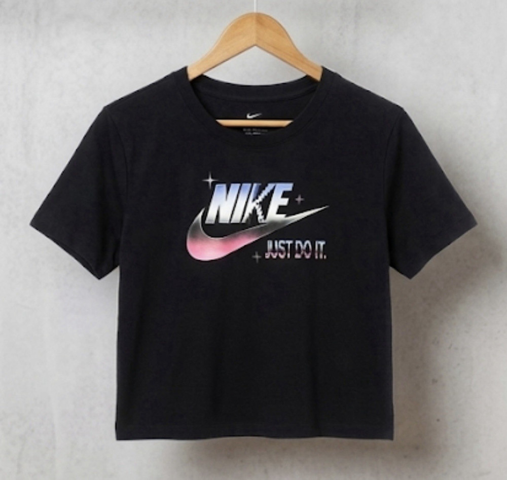 Nike Women's Black Crew Neck Short Sleeve Slim Fit Graphic Logo T-Shirt Size S