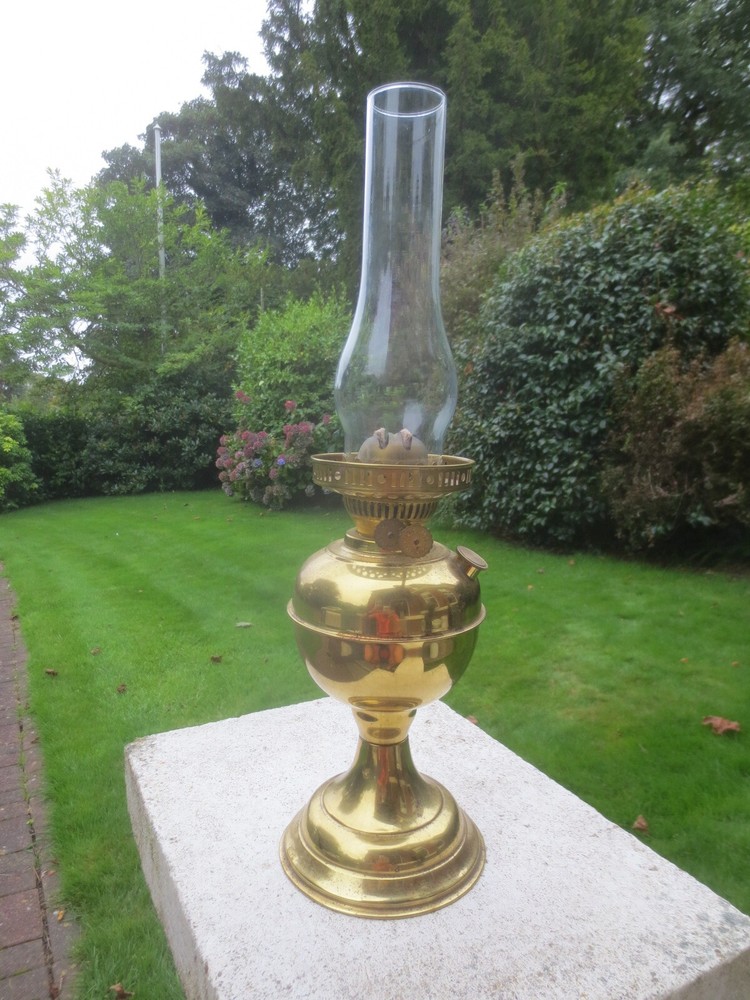 Vintage Brass  Made In England Oil Lamp With Chimney Shepards Hut Oil  Lamp