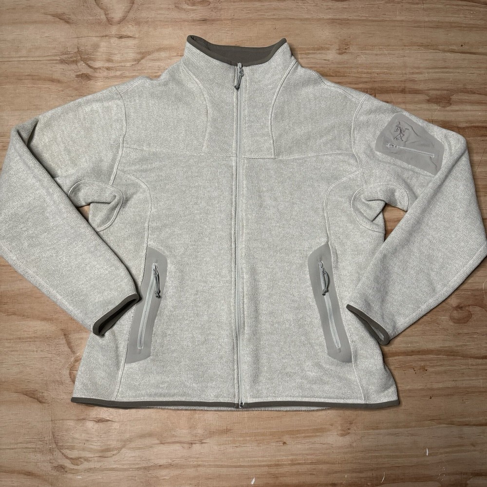 Arc'teryx Covert Cardigan Fleece Zip Up Jacket Woman’s size XL Beige