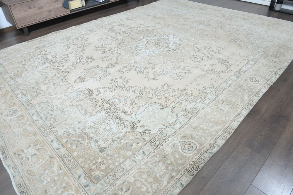 9.3x12.9 ft, OVERSIZED Vintage Turkish Oushak Rug, Faded Beige Handmade Wool Rug
