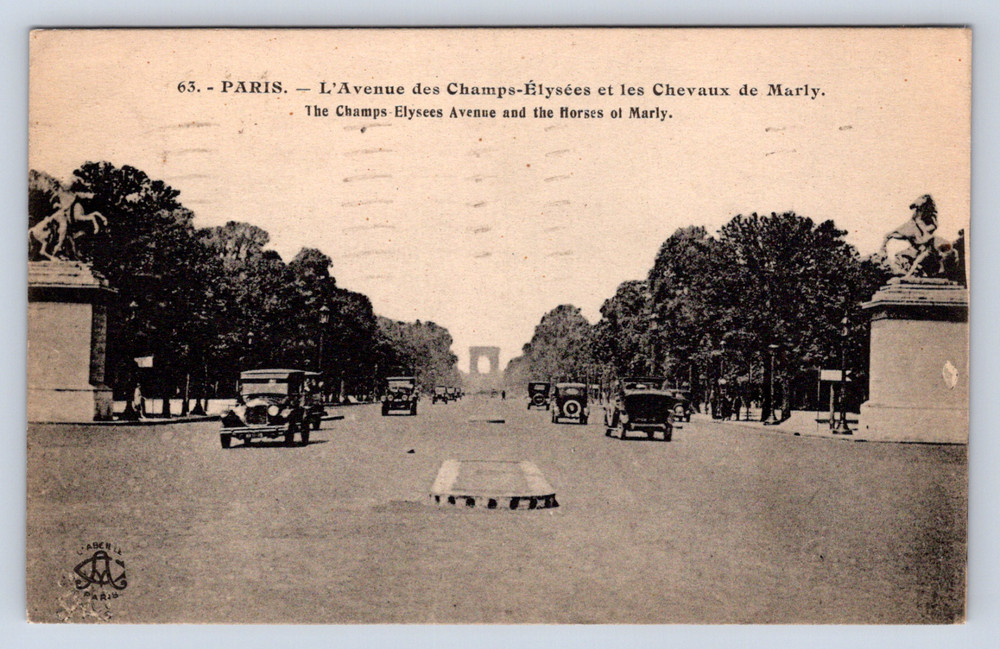 Vintage Postcard Paris L'Avenue des Champs Elysées et les Chevaux de Marly