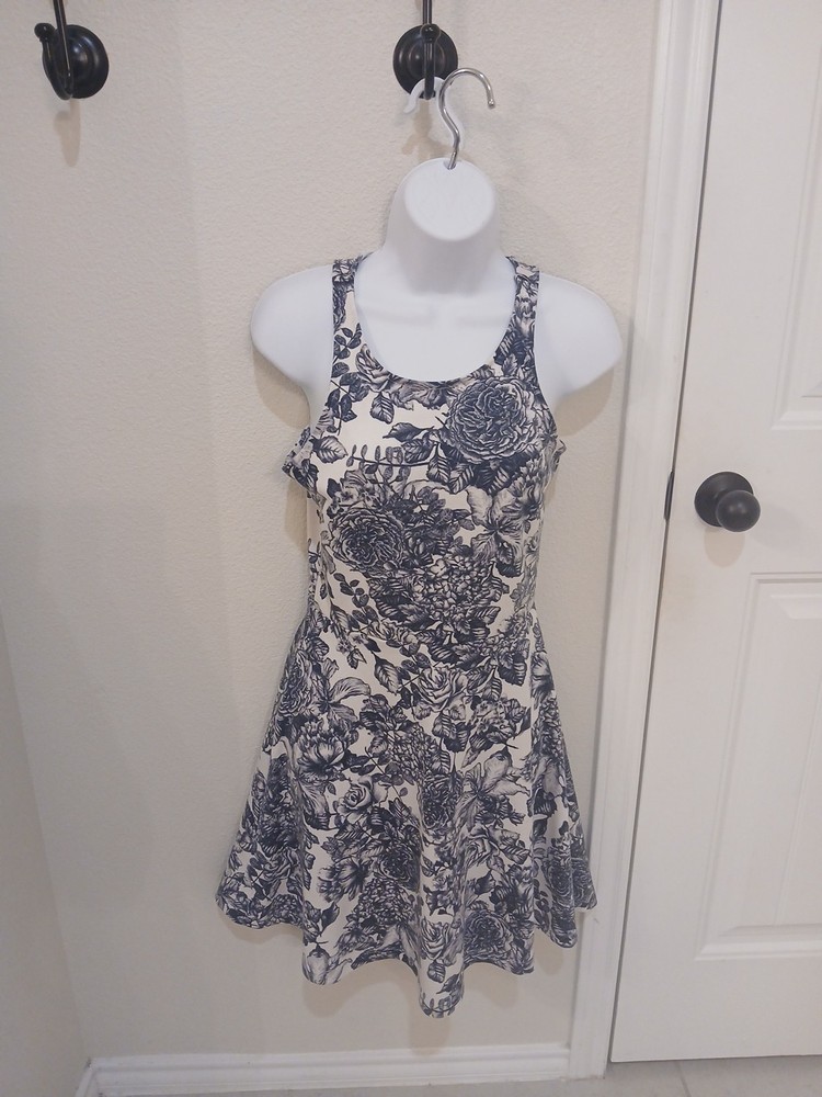 H&M Navy Blue and White Floral Print Fit and Flare Dress Women's Small