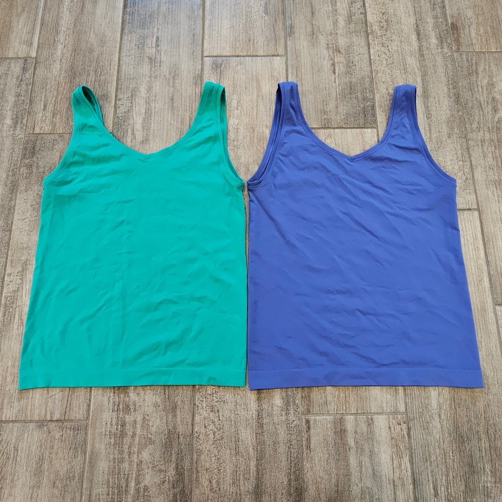 White House Black Market Seamless V Neck Tank Tops Womens Size L Lot of 2 Layer