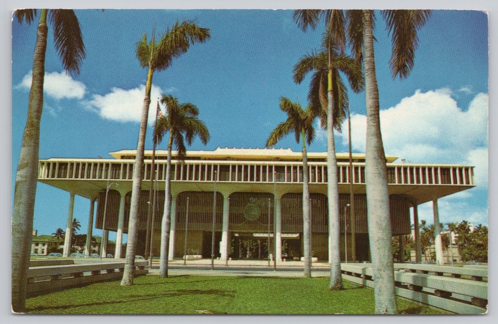Hawaii State Capitol Building Honolulu Vintage Nani Lii Postcard