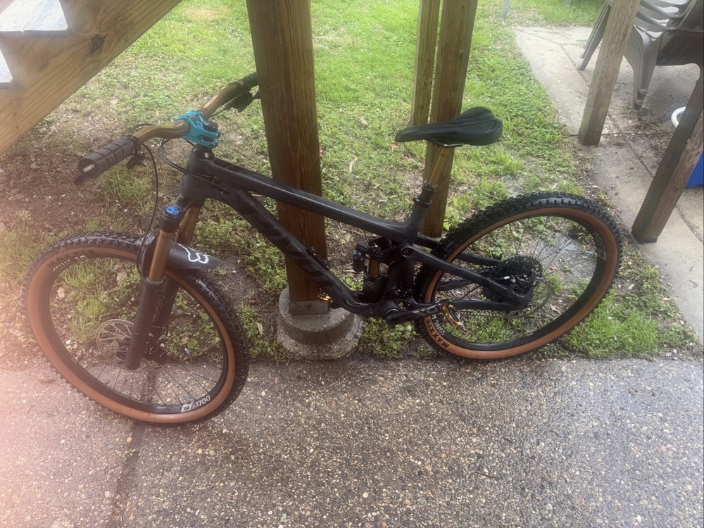 2020 Pivot Mach 6 Bicycle