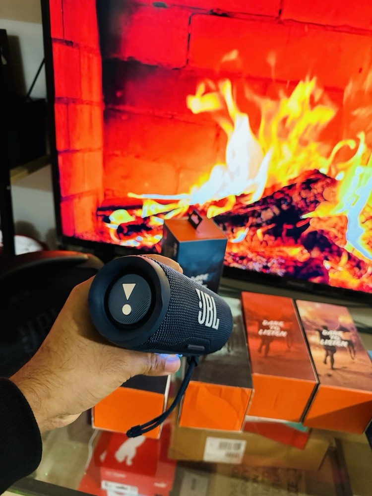 Master Copy Flip 6 can survive wherever you like to party.