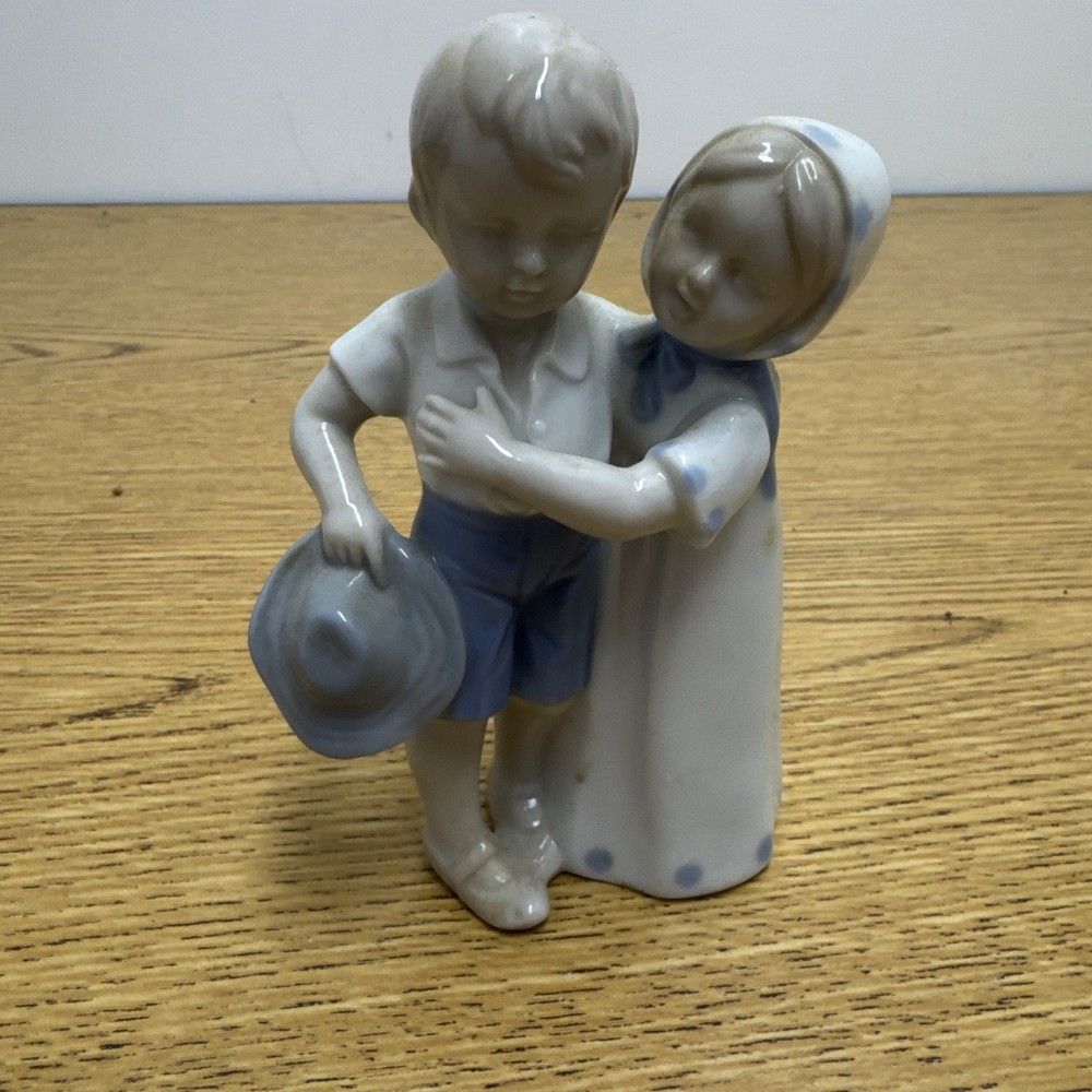 Boy & Girl Porcelain Figurine 5.5” Tall Vintage - Blue & White Made In Japan
