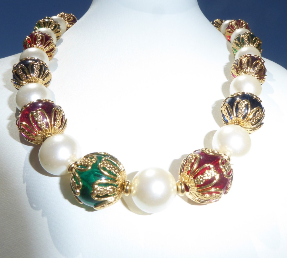 LARGE VINTAGE GOLD TONE FAUX PEARL COLORFUL RED BLUE BEADED NECKLACE By NAPIER