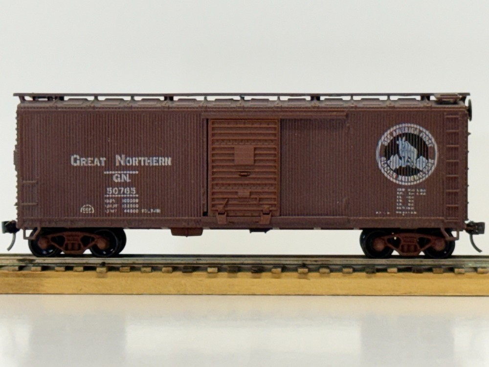 HO scale,Athearn,Great Northern,Brown 40’ Wood Side,Single Door Boxcar #GN-50765