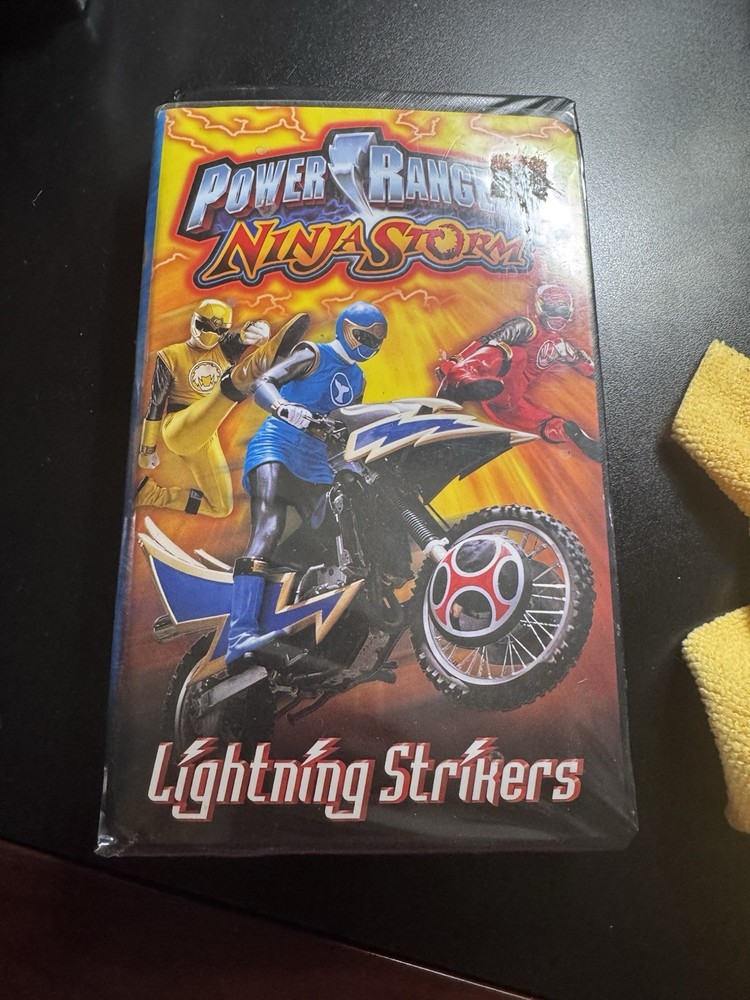 Power Rangers Ninja Storm Vol. 3: Lightning Strikes (VHS, 2003)
