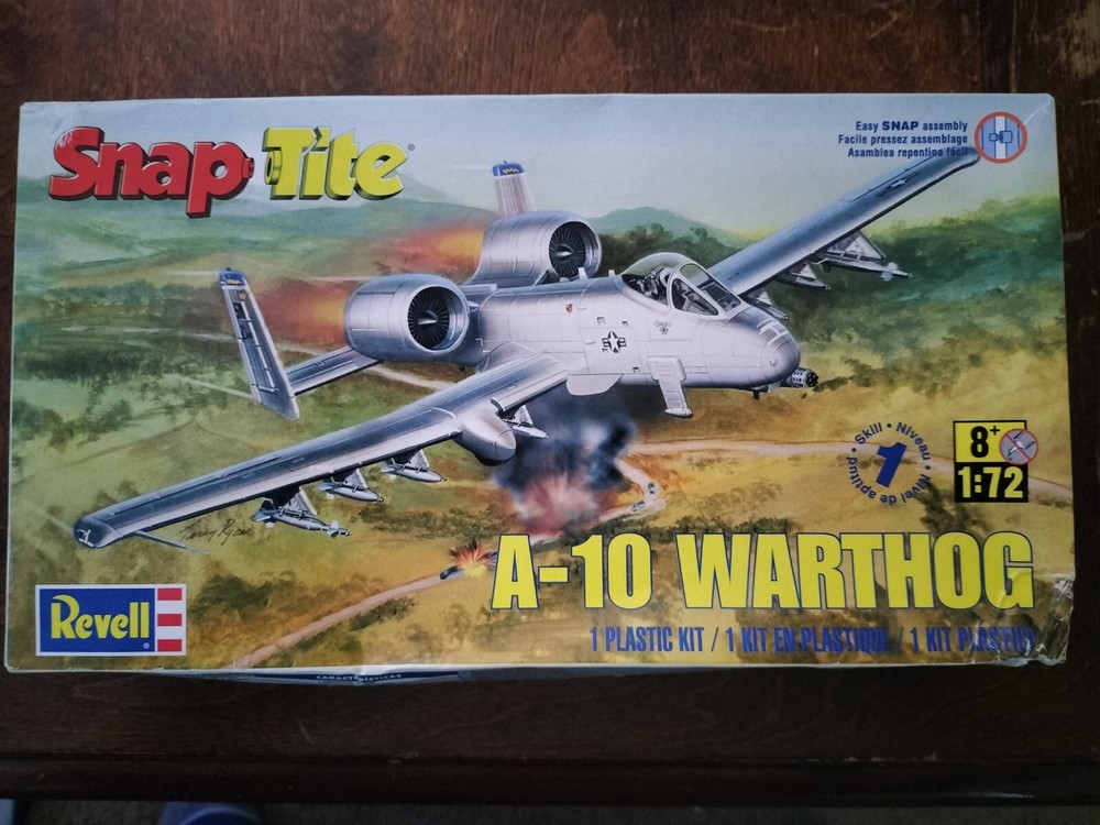 Snap Tite A-10 WARTHOG 1:72 SCALE - Revell
