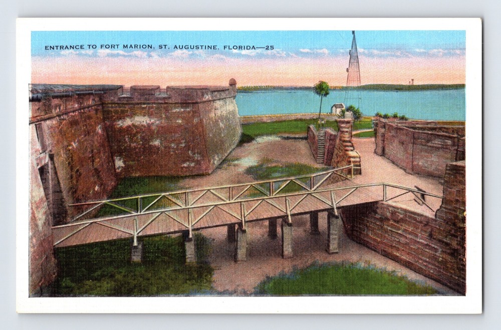 Postcard Florida St Augustine FL Fort Marion 1940s Unposted Linen