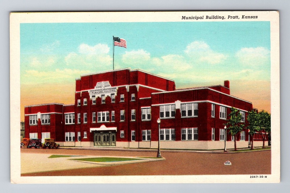 Pratt KS-Kansas, Municipal Building, Antique, Vintage Souvenir Postcard