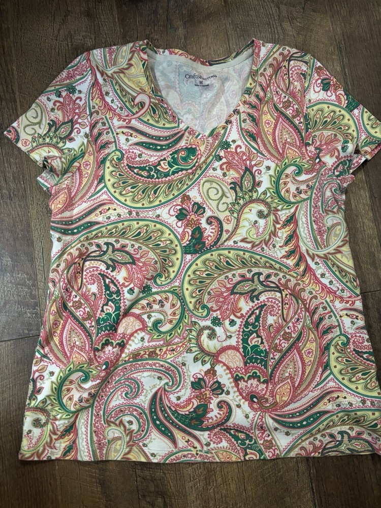Women’s Croft & Barrow Classic Tee Multi-paisley Pattern & Short Sleeves Size M