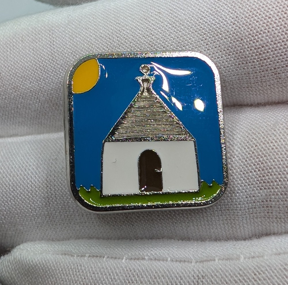 Vintage Italian Puglia Trulli House Architecture Travel Souvenir Lapel Pin