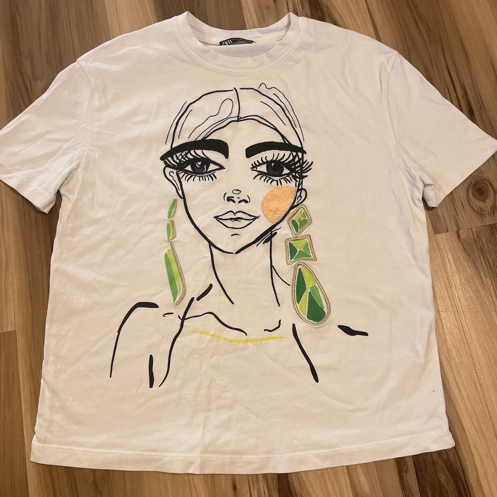 ZARA Abstract Art Face Graphic T-Shirt White Embroidered Earrings Womens Small S-image