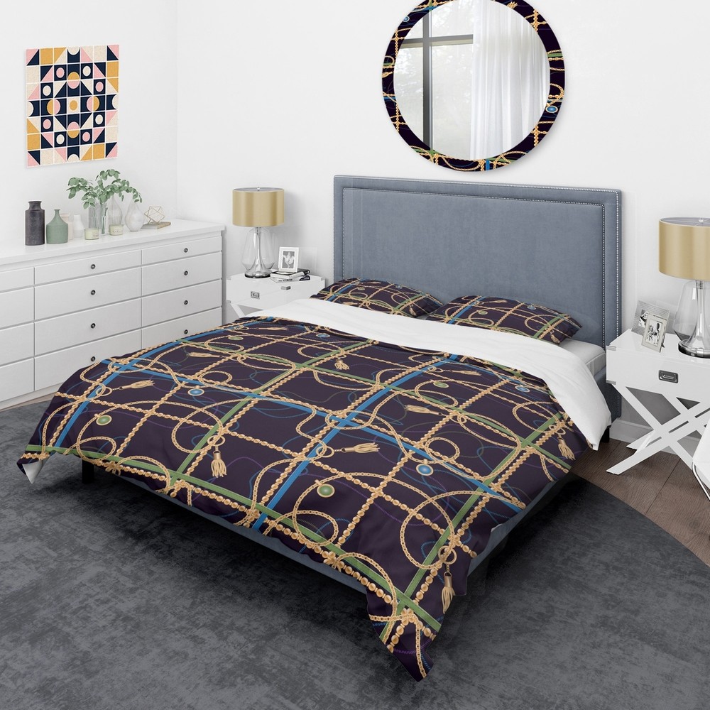Designart 'Trendy Gold Chain Pattern' Mid-Century Duvet