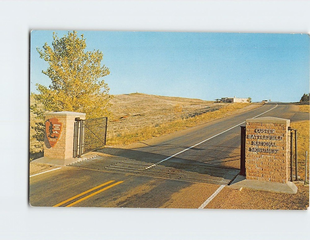 Postcard Entrance To Custer Battlefield National Monument Crow Agency MT USA