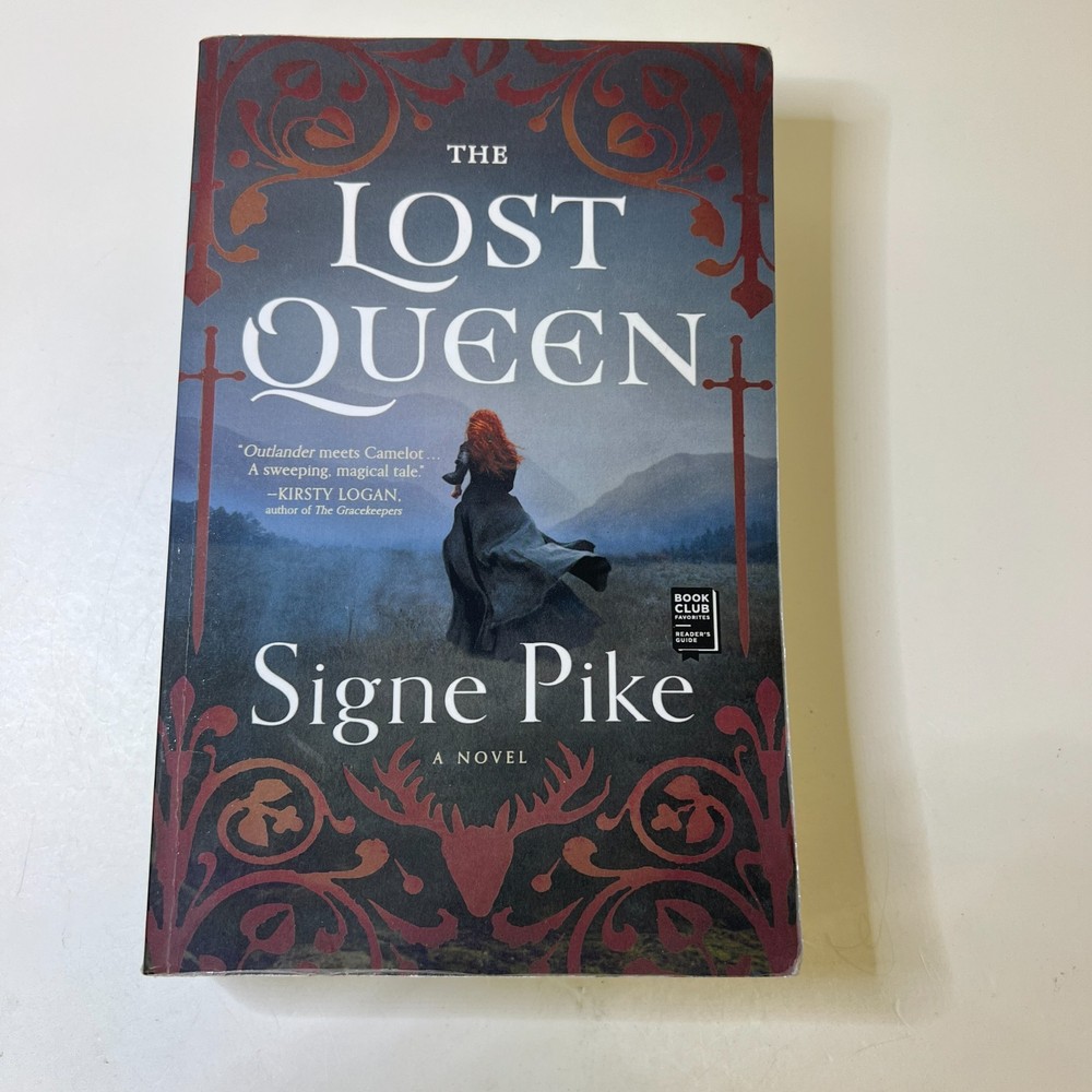 The Lost Queen: A Novel - Paperback By Signe Pike