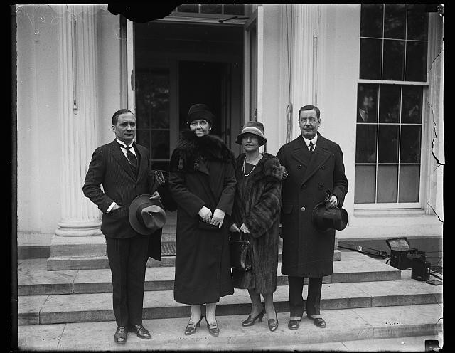 Photo:Washington D.C. White House Group 1926 Men Women Steps