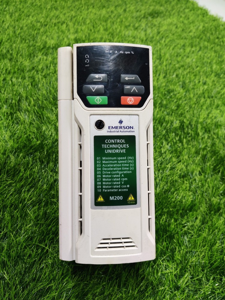 Contro;L Techniques Unidrive M200-034-00094A Emerson 4 Kw M200 Ac Drive  Vfd