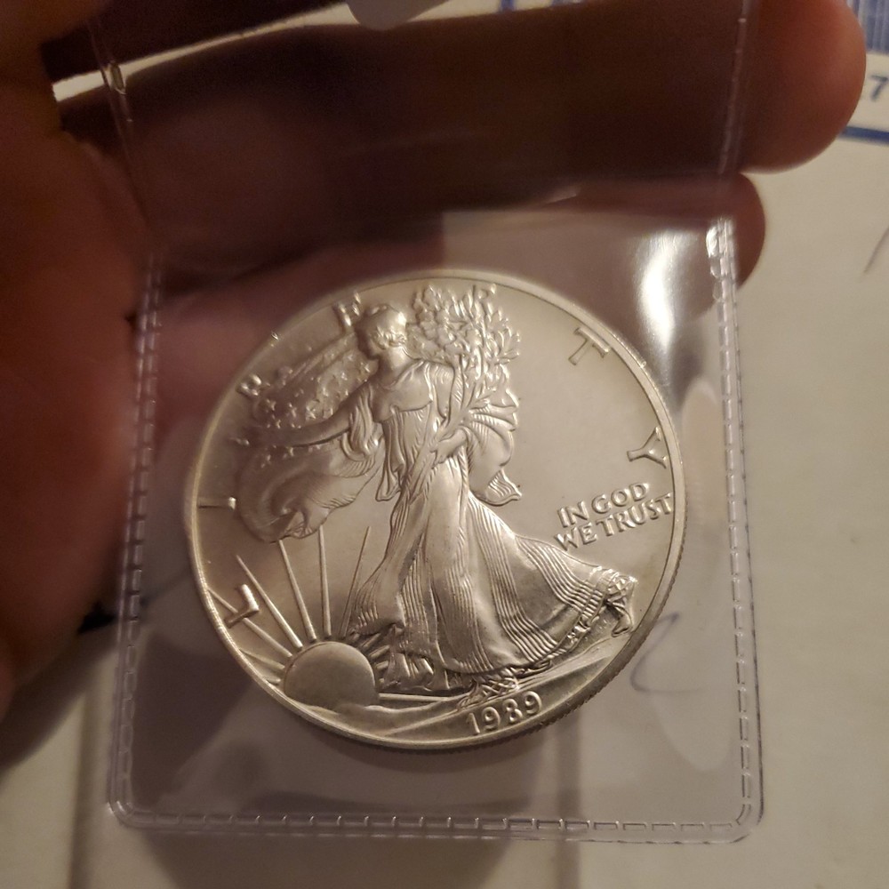 Better Date 1989 American Silver Eagle 1 Troy Oz .999 Fine Silver