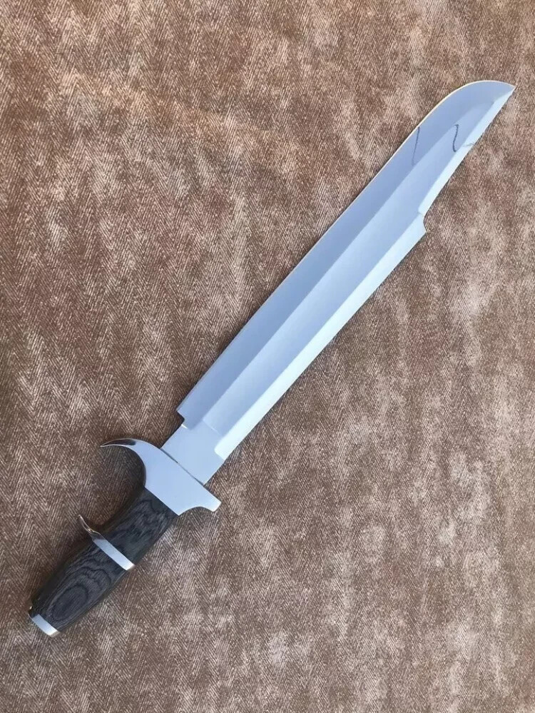 Custom Handmade Carbon Steel Hunting Bowie Knife | Predator Blade