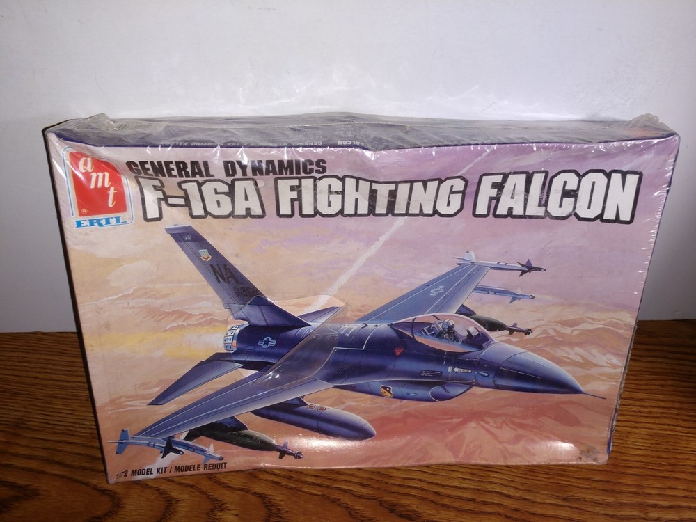 AMT/ERTL F-16A Fighting Falcon 1/72 Scale Kit Sealed