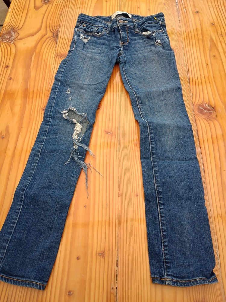 Abercrombie & Fitch new York 5 Pocket Jeans Women's Sz 2 Distressed Denim