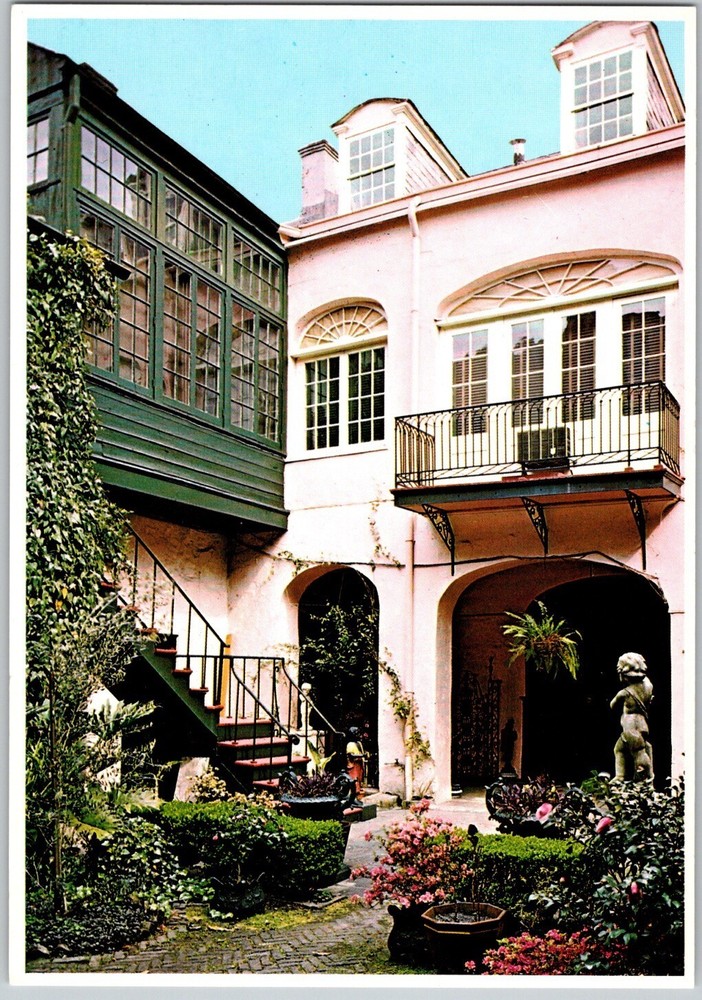 LA New Orleans The Dickson's Place Courtyard Scene Plastichrome Postcard