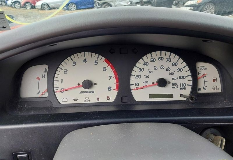 2001-2004 Toyota Tacoma Speedometer Instrument Gauges Cluster MPH OEM
