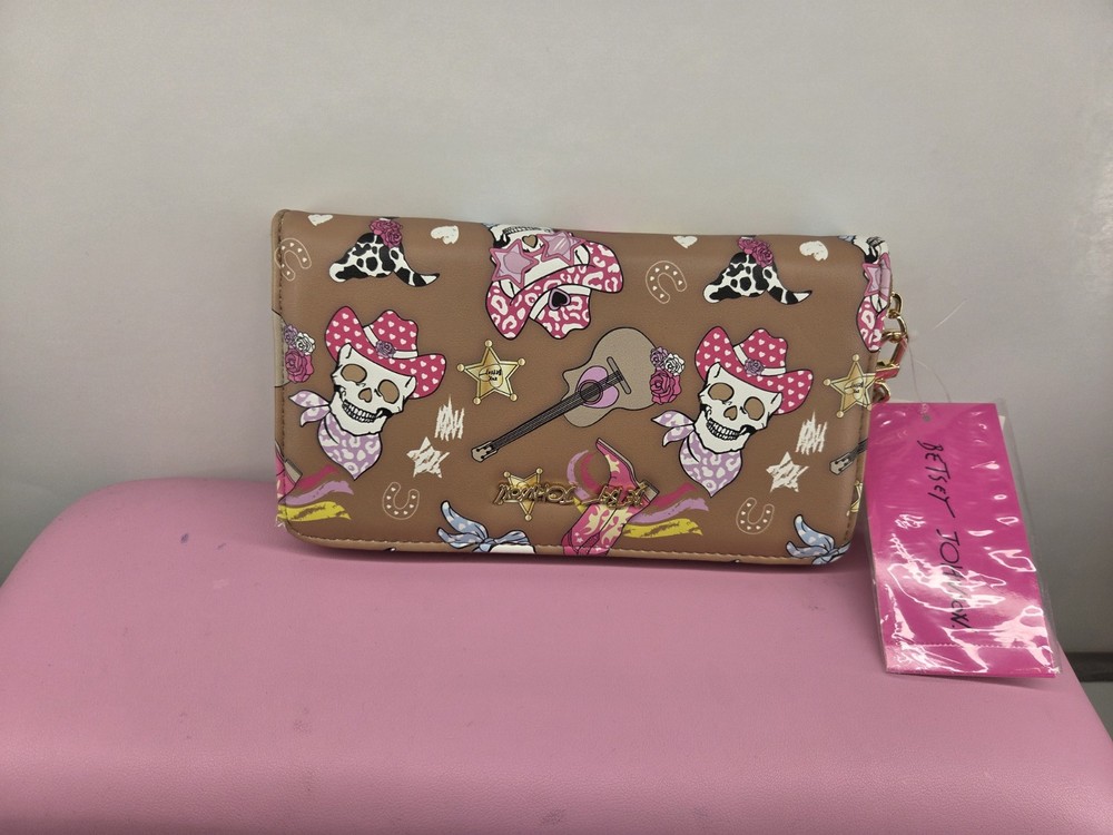 Betsey Johnson Skulls Cowgirl Boots Tan Pink Wallet Zip Around Wristlet Clutch