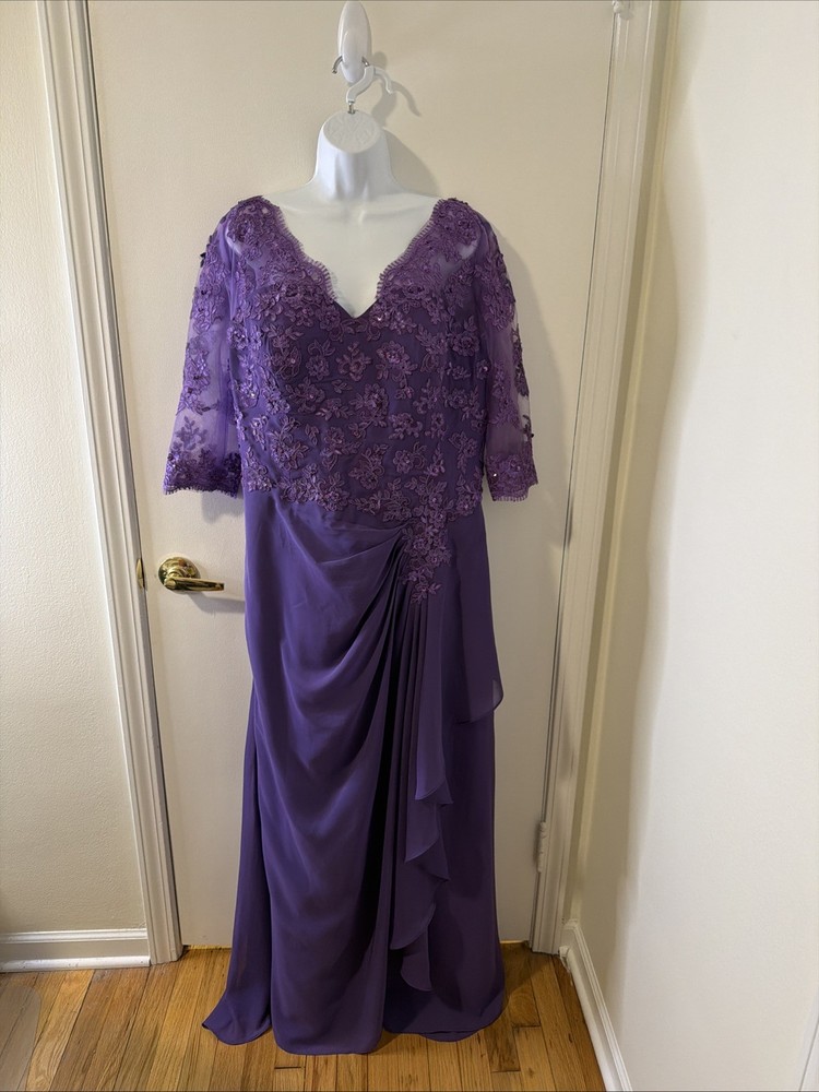 Formal Full Length Purple Gown Lace & Sequins. 3/4  Sheer Sleeves. Size 16. NWT