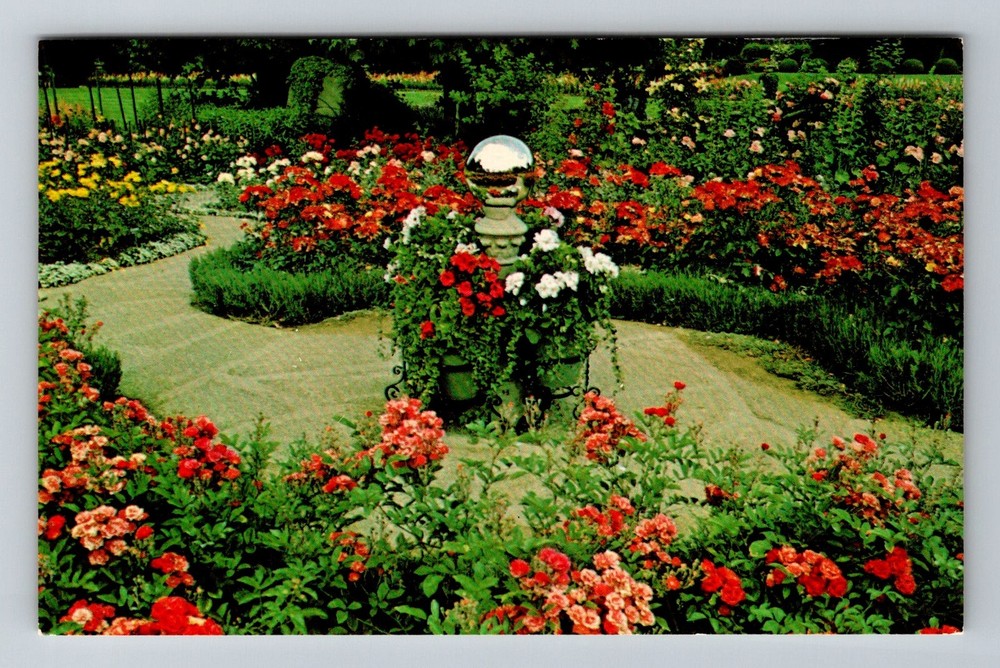 Canada- Victoria B.C. Butcharts Gardens Gazing Ball Postal Old Vintage Postcard