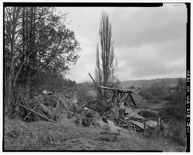 Photo:Bothell WA Boone-Truly Ranch Hay Barn Ruins 1900s