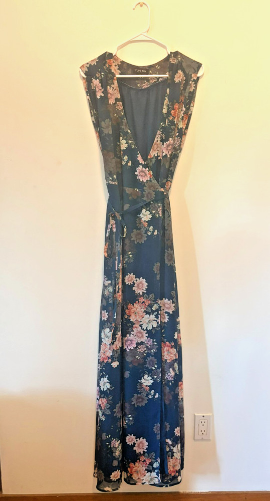 Yumi Kim floral wrap dress. Floor length. Size large.