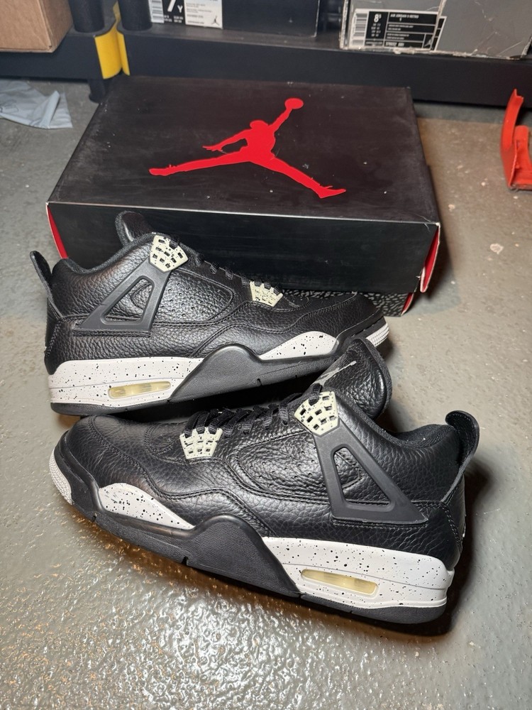 Size 9 - Jordan 4 Retro LS oreo 2015