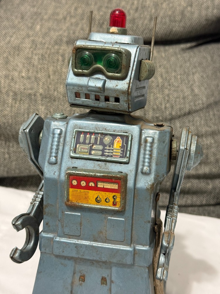 Vintage 1950s Yonezawa Tin Robot – Made in Japan – Original – Untested