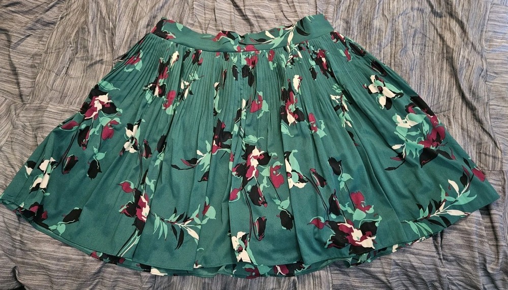 Merona Floral Pattern Green Skirt with Elastic Waistband And Pockets XXL
