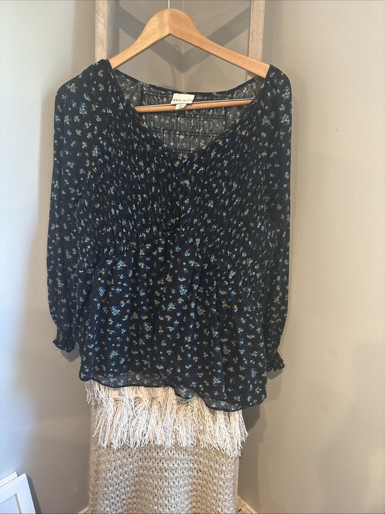 Ava and Viv Women's Blouse Size 1X Long Sleeve Black Ditsy Floral Blue