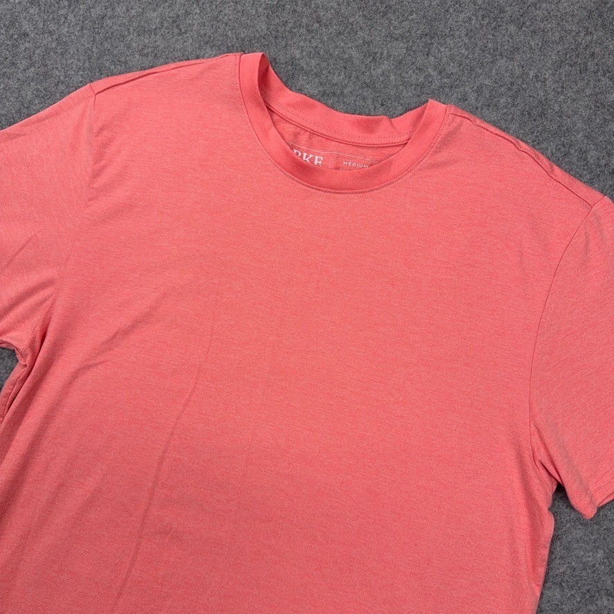 BKE T Shirt Mens Medium Pink Performance Fabric Stretch Curved Hem Athletic Gym